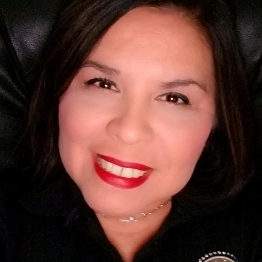 Meet your Posher, Manuelita